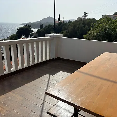 Ξενοδοχείο με διαμερίσματα Soti Mlini